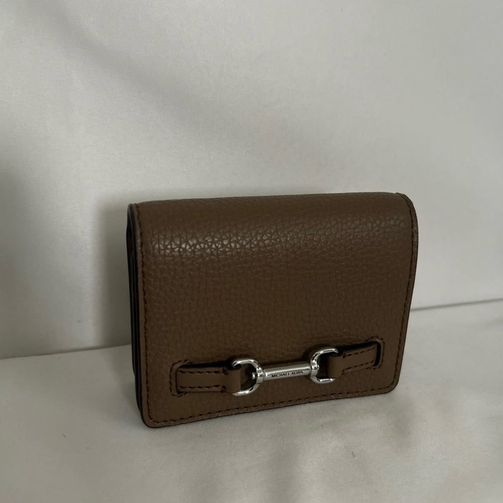 MICHAEL KORS Carson Small Pebbled Leather Wallet Driftwood